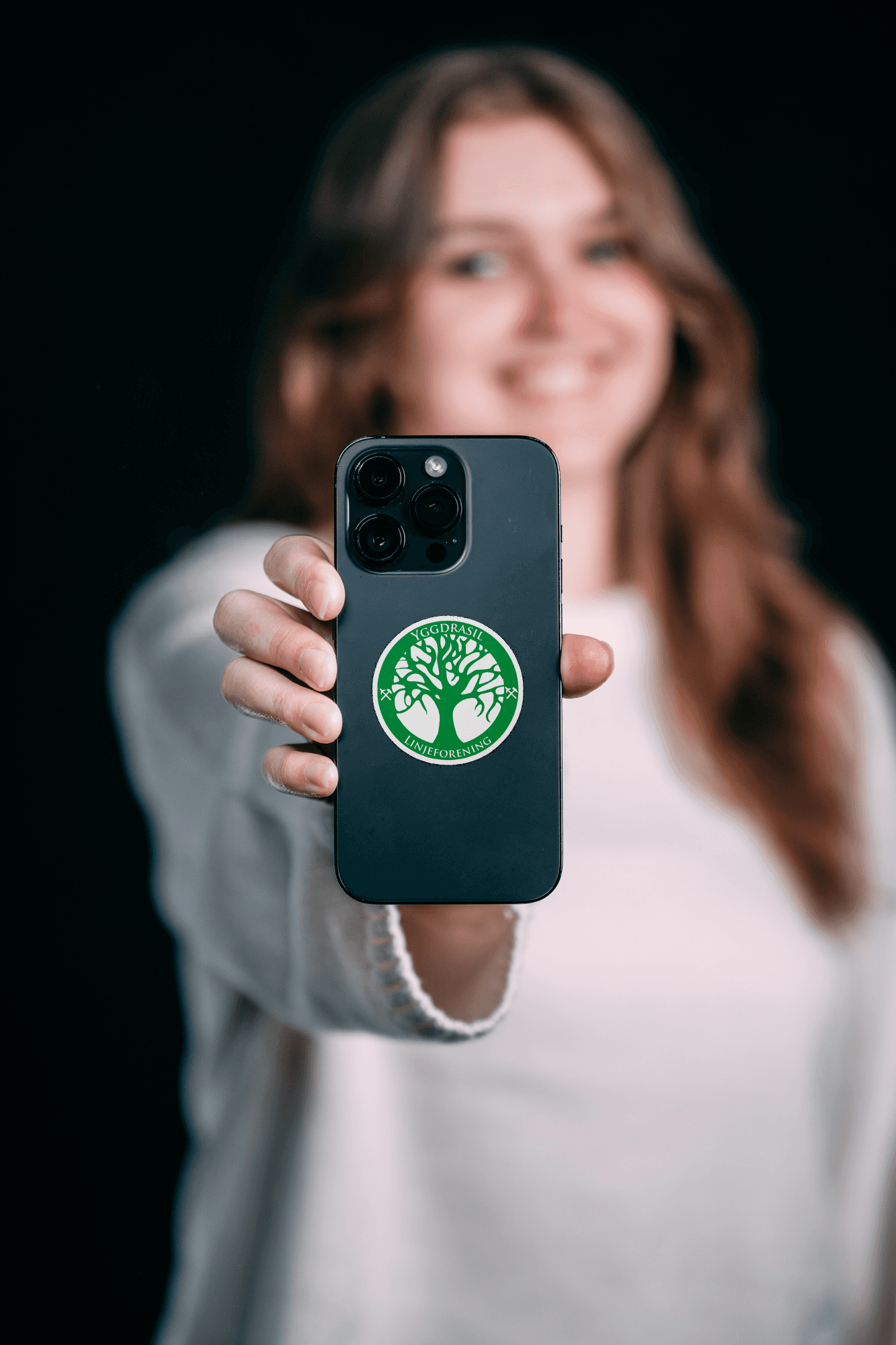 Klistremerke for foreningen Yggdrasil